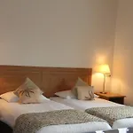 Deebert House Hotel 3*