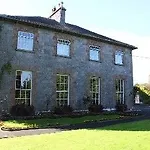 Deebert House 3*