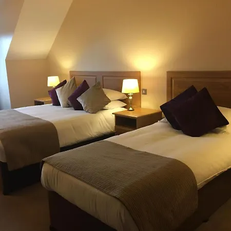 Deebert House 3*
